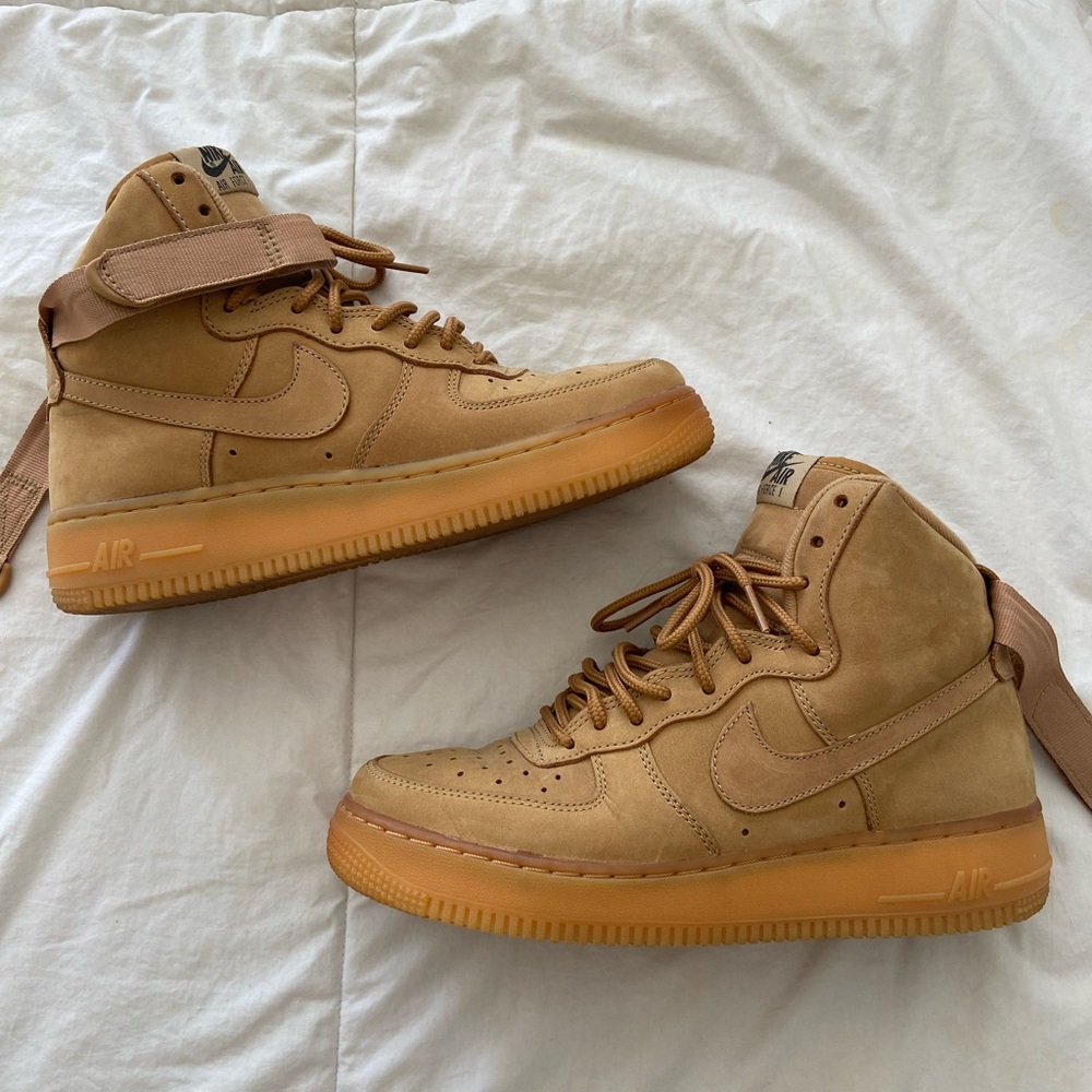 NIKE AIR FORCE HIGH